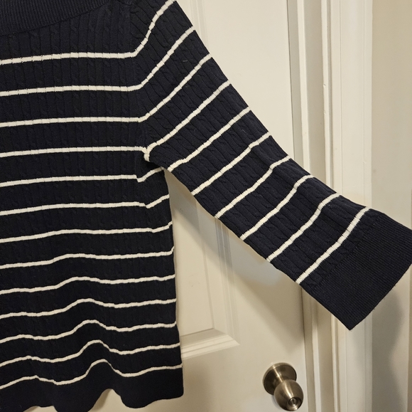 Lauren Ralph Lauren Sweater Size L - Gently used - Picture 2 of 8